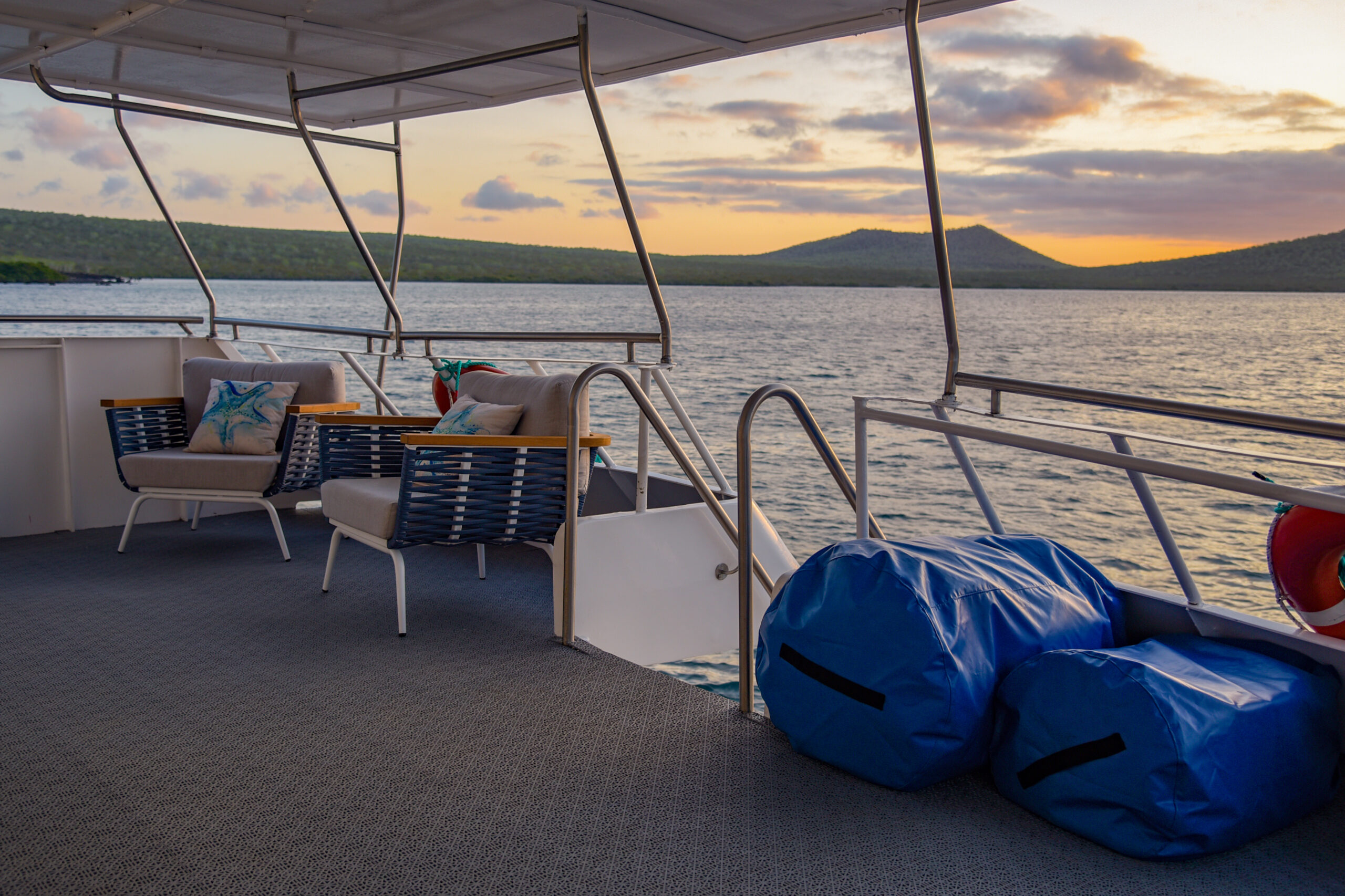 Al Fresco Dining – Bonita Cruise Outdoor dining space on the Bonita cruise ship