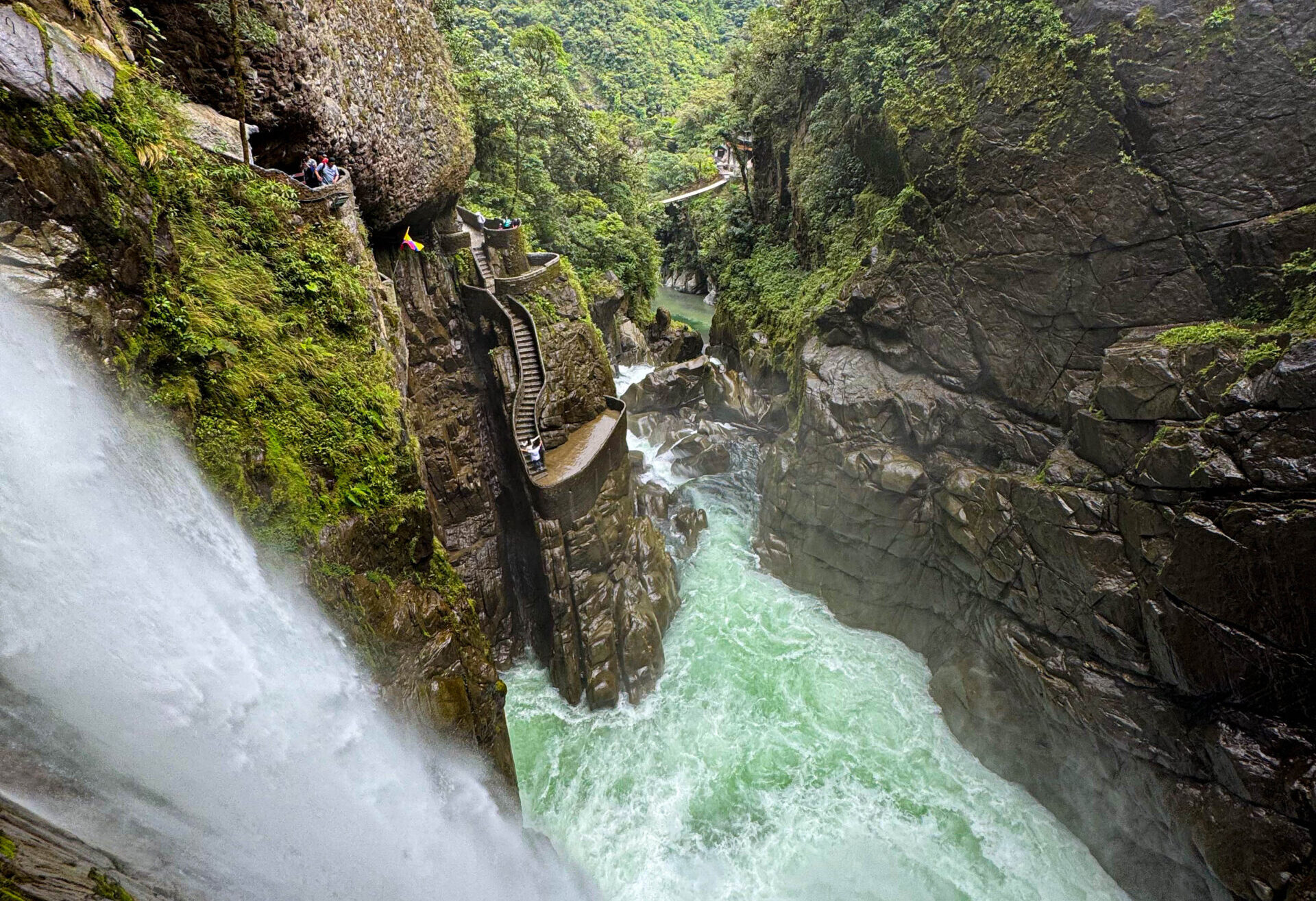Devil's Pailon Equator-Expeditions Devil's Pailon