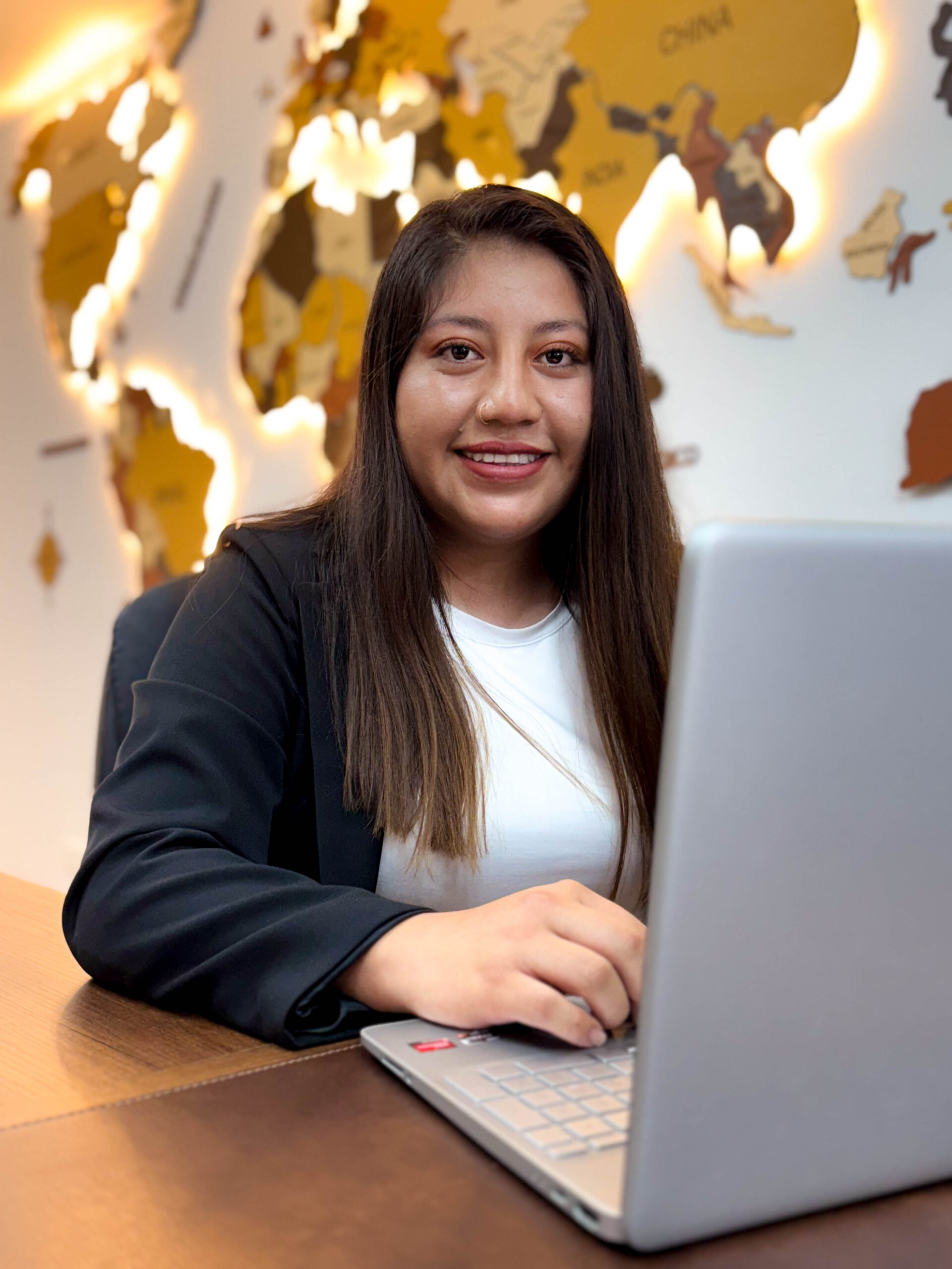 Ivette Pillajo Account Manager