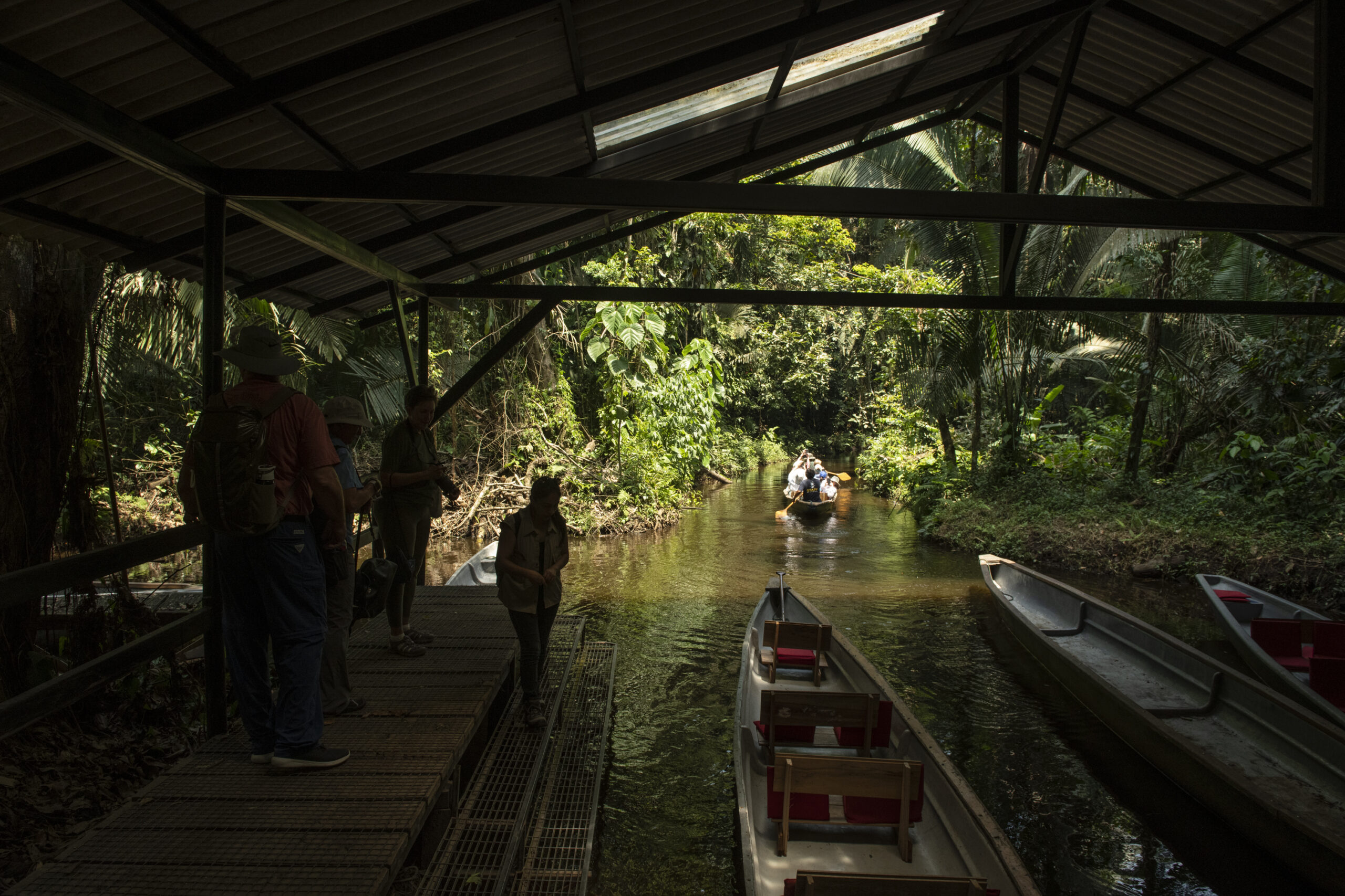 Canoe ride at Sacha Lodge Equator-Expeditions Canoe ride at Sacha Lodge