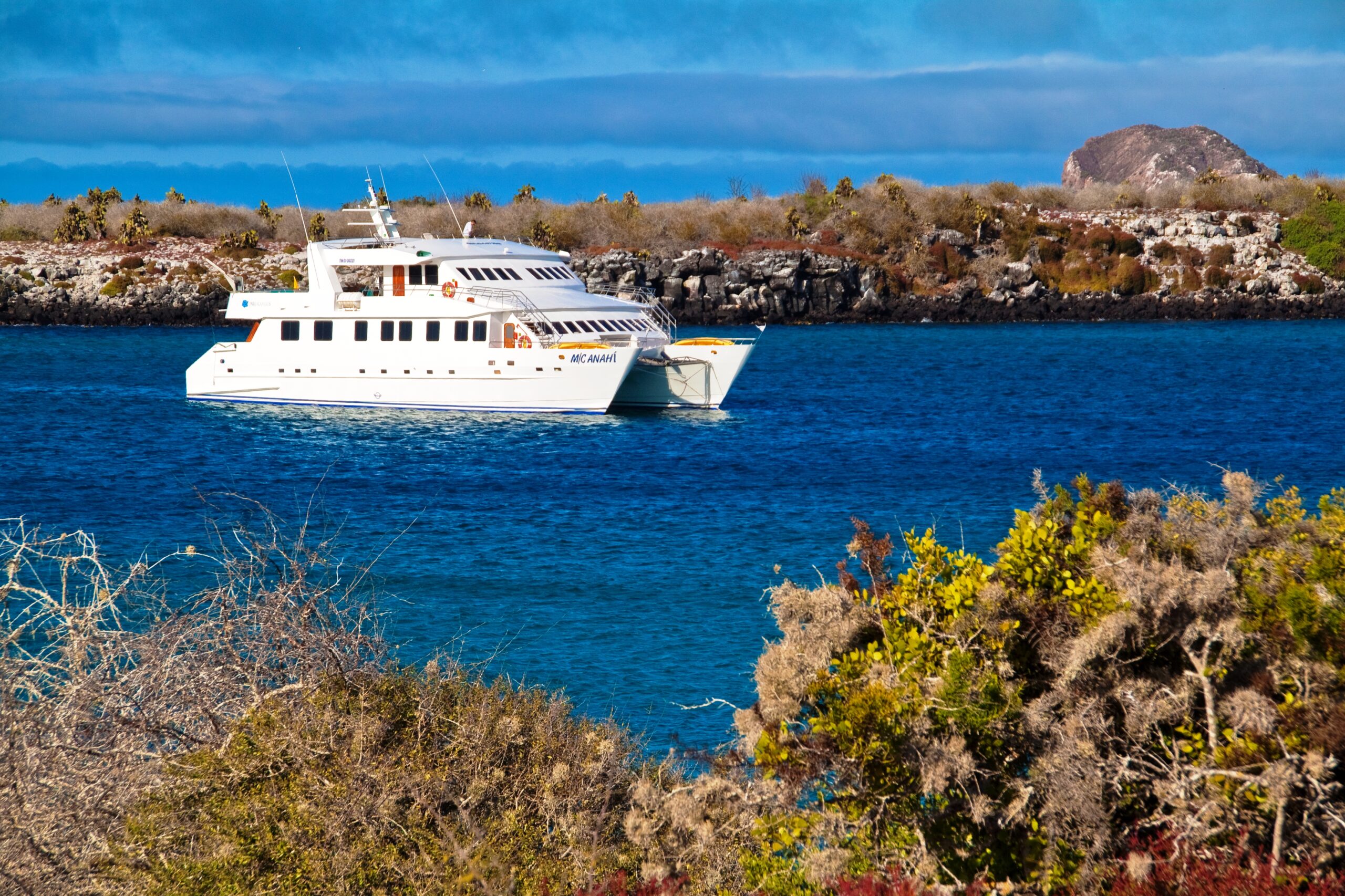 Exterior view of the Anahi first class cruise yacht